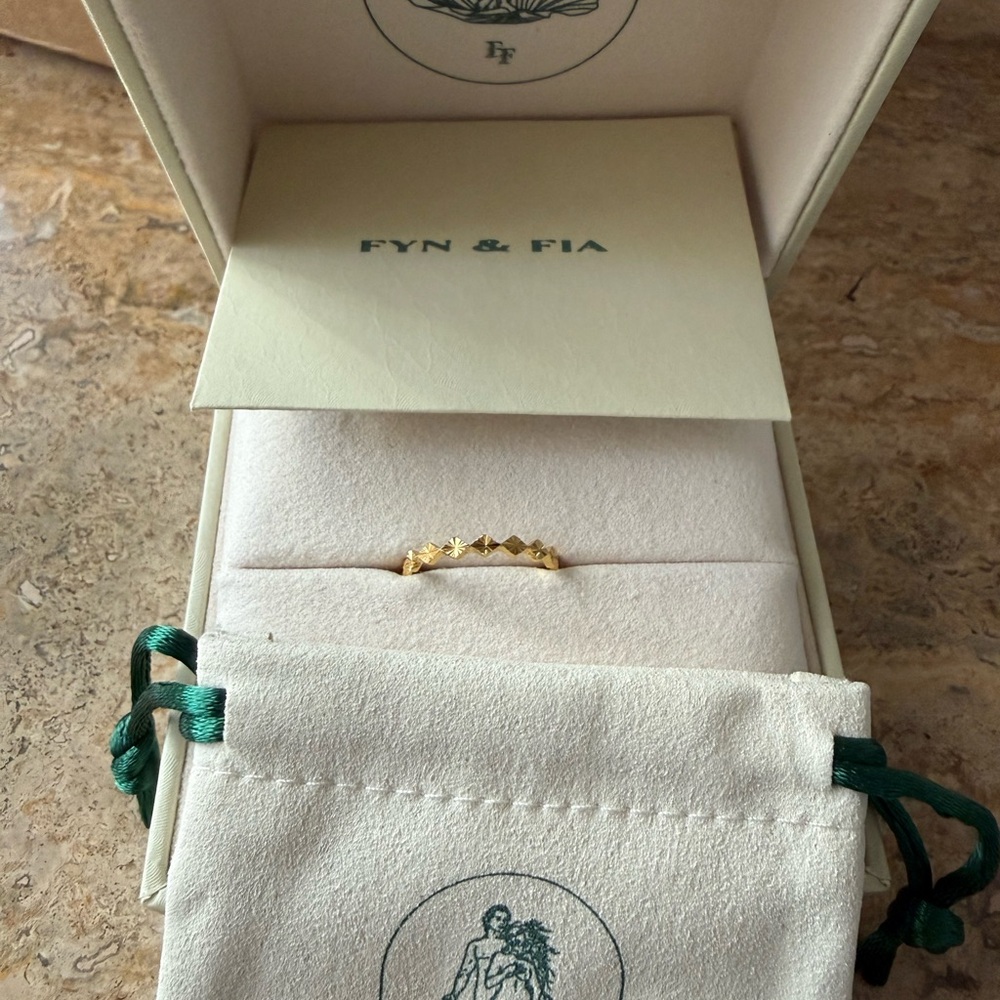 Fyn and Fia Women's Ring
